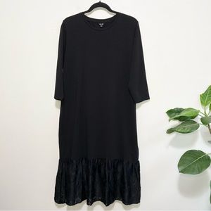 Saint + Sofia Black 3/4 Long Sleeve Floral Jacquard Trimmed Crewneck Dress